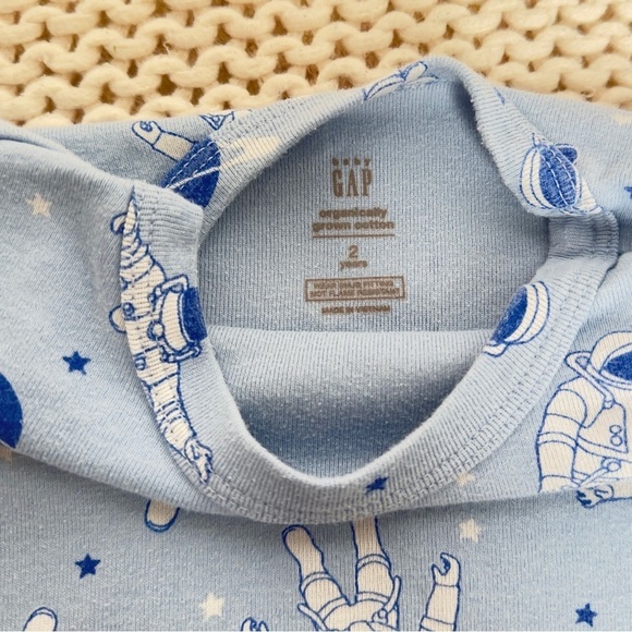 Gap Unisex Blue Astronaut Toddler Pajamas Size 2T - Picture 3 of 3